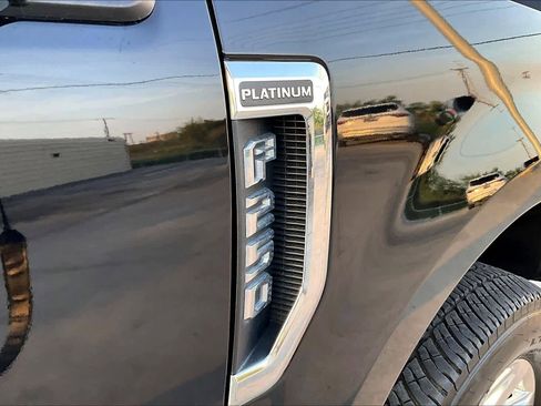 Used 2020 Ford F250 Platinum image 10