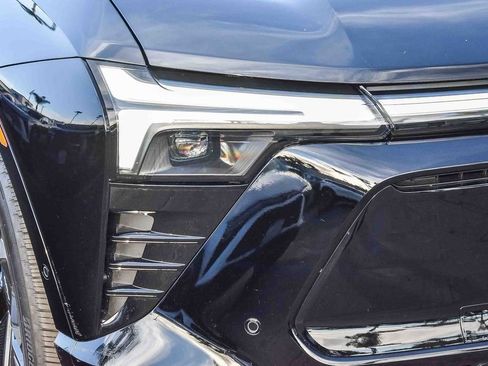 New 2025 Chevrolet Blazer EV RS w/ Super Cruise Package AWD/4WD image 8
