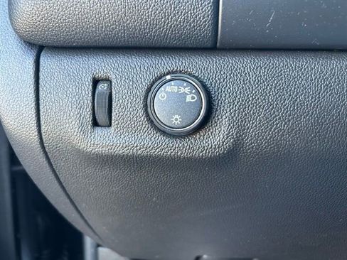 Used 2021 Chevrolet Colorado LT w/ Fleet Safety Package RWD image 32