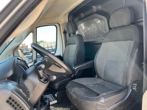 Used 2021 RAM ProMaster 2500 w/ Convenience Group FWD image 14