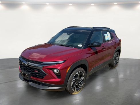 Used 2024 Chevrolet TrailBlazer RS w/ Convenience Package AWD/4WD image 2