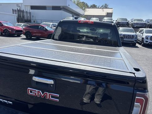 Used 2017 GMC Sierra 1500 SLT w/ SLT Premium Package image 6