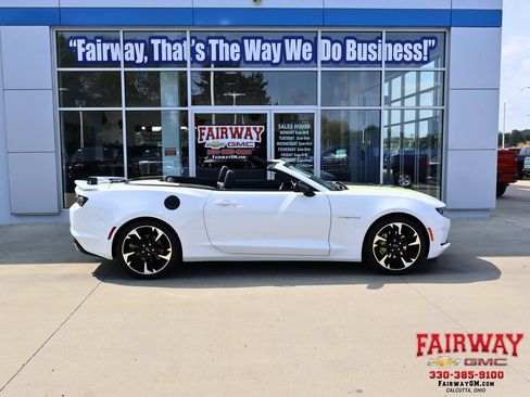 Certified 2023 Chevrolet Camaro LT image 1