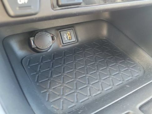 Used 2023 Toyota RAV4 XSE AWD/4WD image 29
