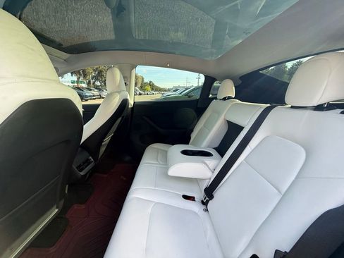 Used 2023 Tesla Model Y Long Range AWD/4WD image 15