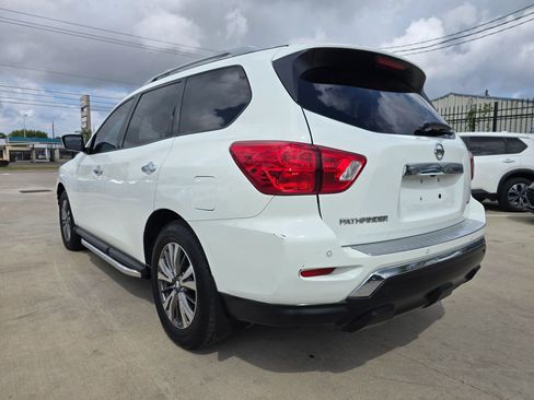 Used 2019 Nissan Pathfinder SV image 5