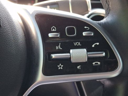 Used 2022 Mercedes-Benz GLC 300 4MATIC image 21