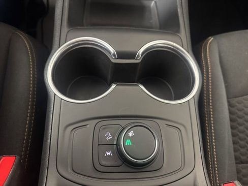 Used 2020 GMC Terrain SLE FWD image 17