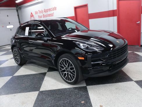 Used 2020 Porsche Macan image 3