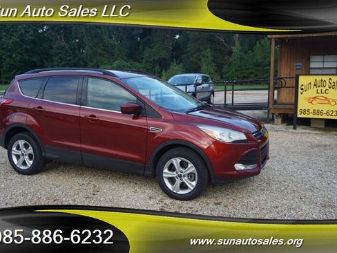 Used 2016 Ford Escape SE w/ Equipment Group 201A AWD/4WD image 1