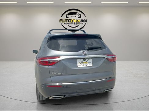 Used 2020 Buick Enclave Essence FWD image 6