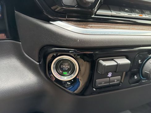 Used 2022 Chevrolet Silverado 1500 LT w/ Protection Package image 16