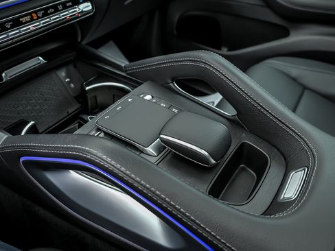 Used 2024 Mercedes-Benz GLE 350 4MATIC w/ AMG Line Exterior image 46