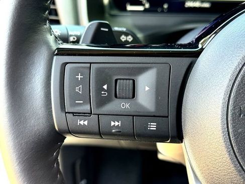 Used 2024 Nissan Rogue Platinum w/ Platinum Premium Package FWD image 13