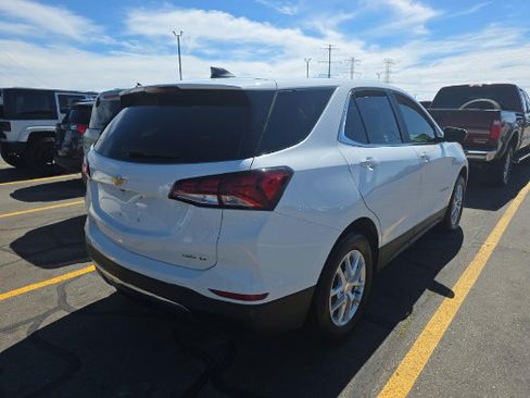 Used 2024 Chevrolet Equinox LT AWD/4WD image 5