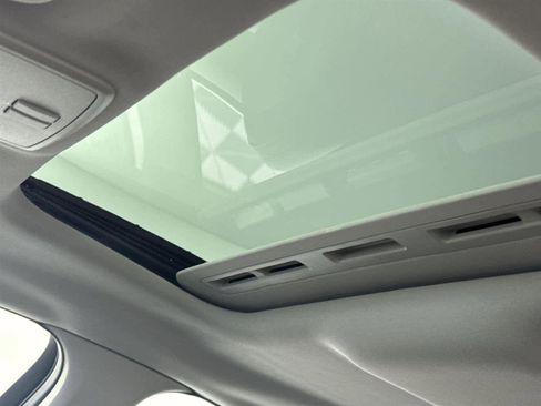 Used 2017 Chevrolet SS image 13