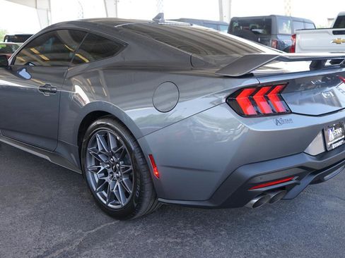 Used 2025 Ford Mustang GT Premium w/ GT Performance Package RWD image 5