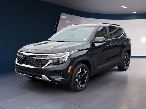Certified 2024 Kia Seltos EX AWD/4WD image 1