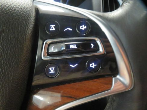 Used 2018 Cadillac Escalade Luxury AWD/4WD image 38