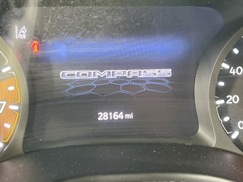 Used 2022 Jeep Compass Latitude w/ Convenience Group AWD/4WD image 12