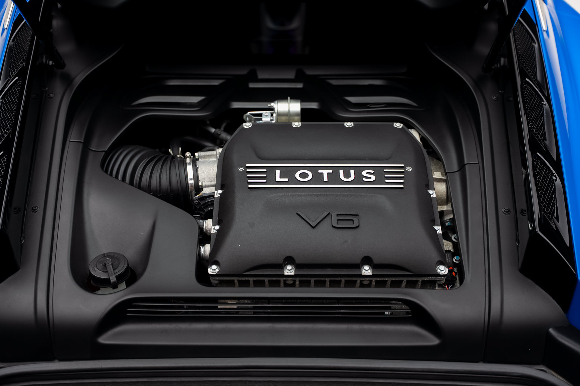 Used 2025 Lotus Emira RWD image 66