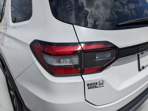 Used 2025 Honda Pilot Touring image 39