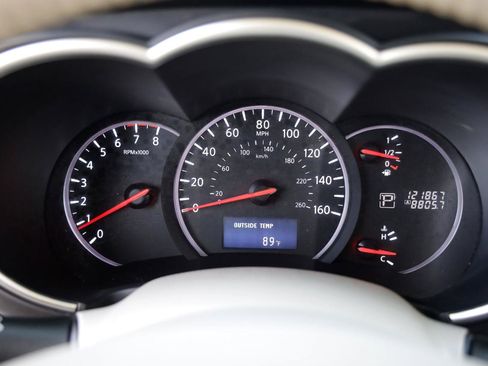 Used 2013 Nissan Quest SV FWD image 29