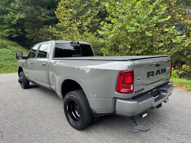 Used 2026 RAM 3500 Laramie AWD/4WD image 10