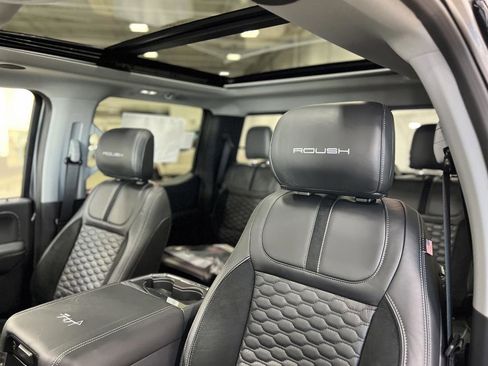 New 2026 Ford F250 Lariat w/ Black Appearance Package image 25