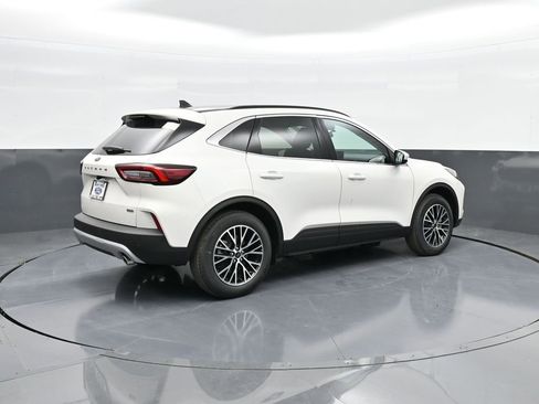 New 2025 Ford Escape SE FWD image 8