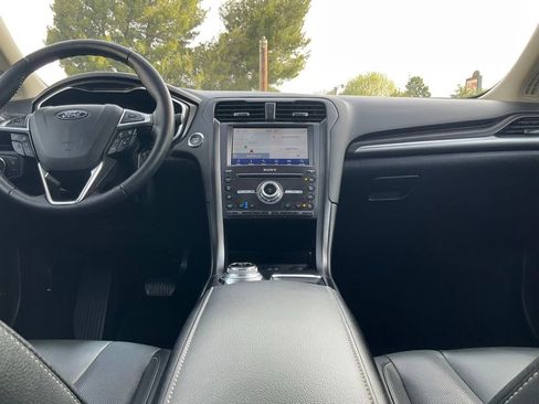 Used 2019 Ford Fusion Titanium image 31