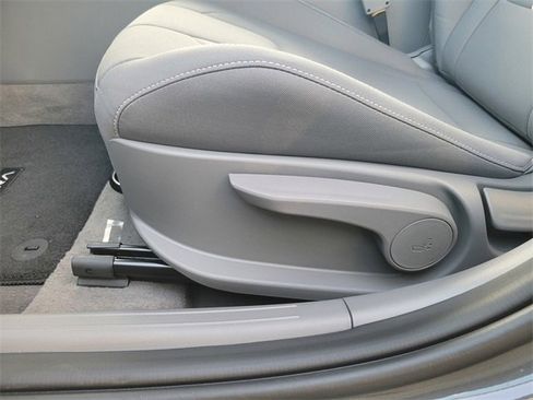 New 2026 Hyundai Elantra Blue image 16