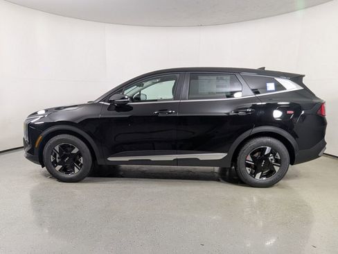 New 2026 Kia Sportage LX FWD image 4
