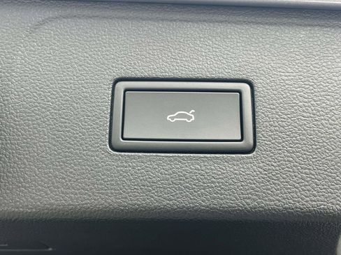 New 2026 Volkswagen Atlas SEL Premium R-Line AWD/4WD image 11