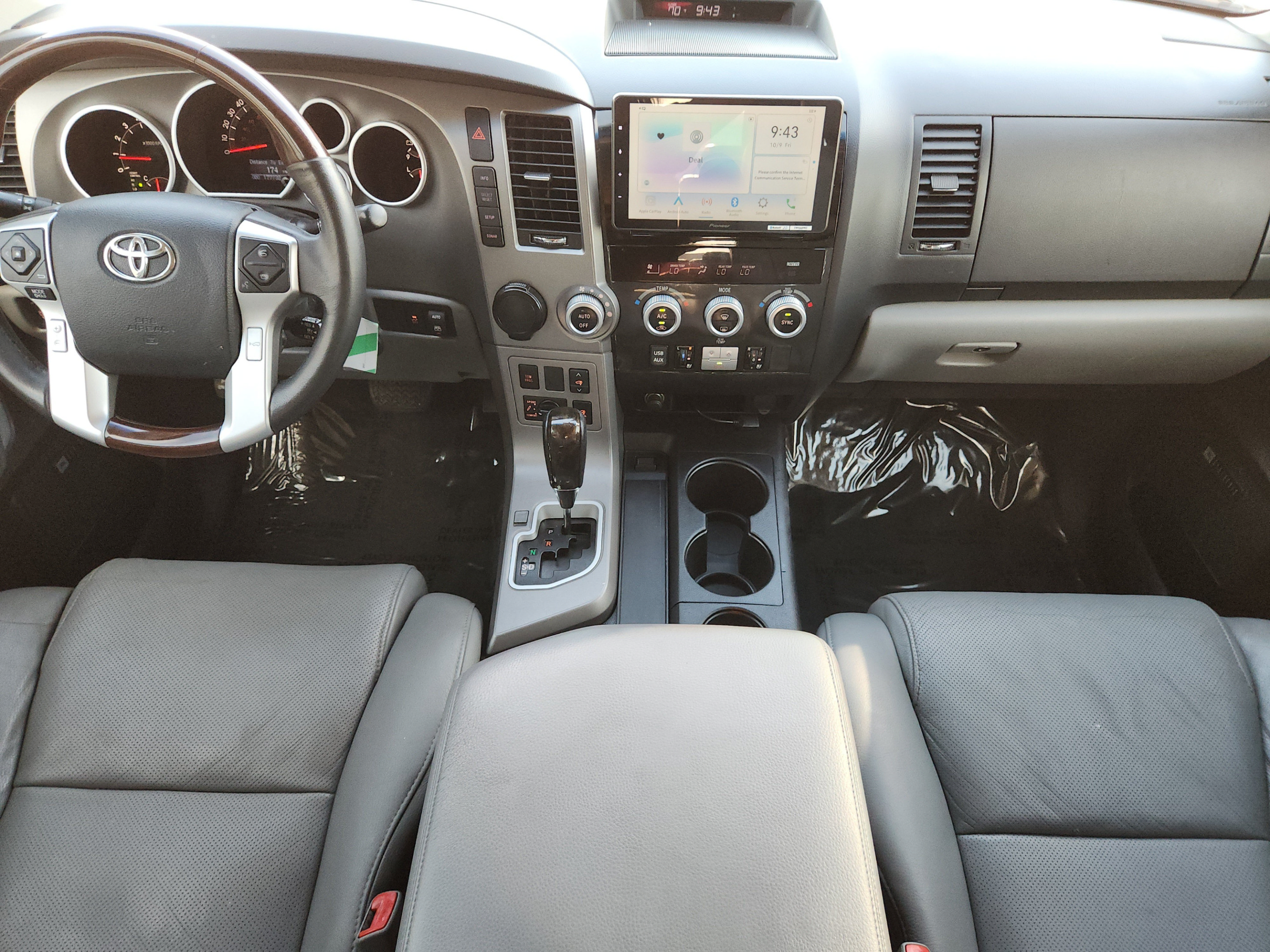 Used 2014 Toyota Sequoia Platinum RWD image 20