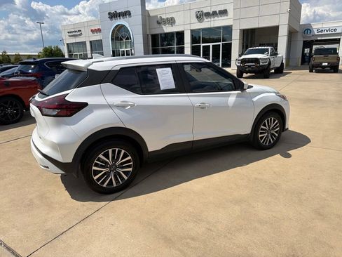 Used 2023 Nissan Kicks SV FWD image 17
