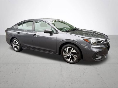 Used 2025 Subaru Legacy Premium AWD/4WD image 4