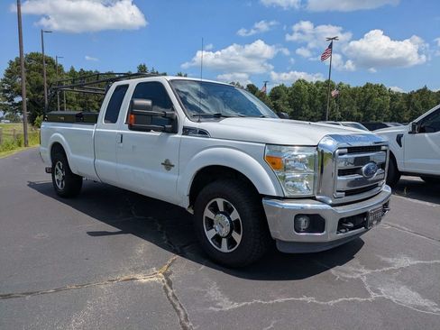 Used 2016 Ford F250 Lariat RWD image 2