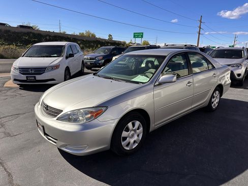 Used 2003 Toyota Camry LE FWD image 2