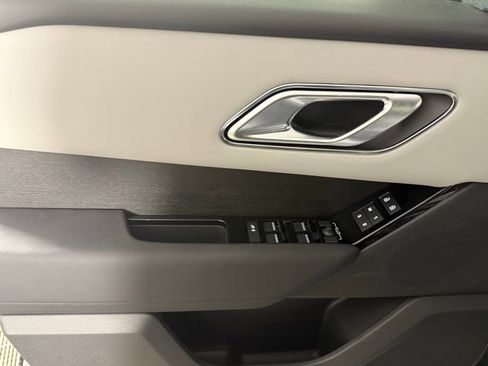 Used 2026 Land Rover Range Rover Velar Dynamic SE AWD/4WD image 11