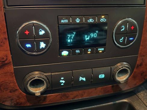 Used 2011 Chevrolet Silverado 3500 LTZ w/ LTZ Plus Package image 34