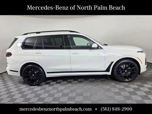 Used 2024 BMW X7 xDrive40i w/ M Sport Package AWD/4WD image 7