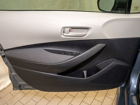 Used 2023 Toyota Corolla LE image 11