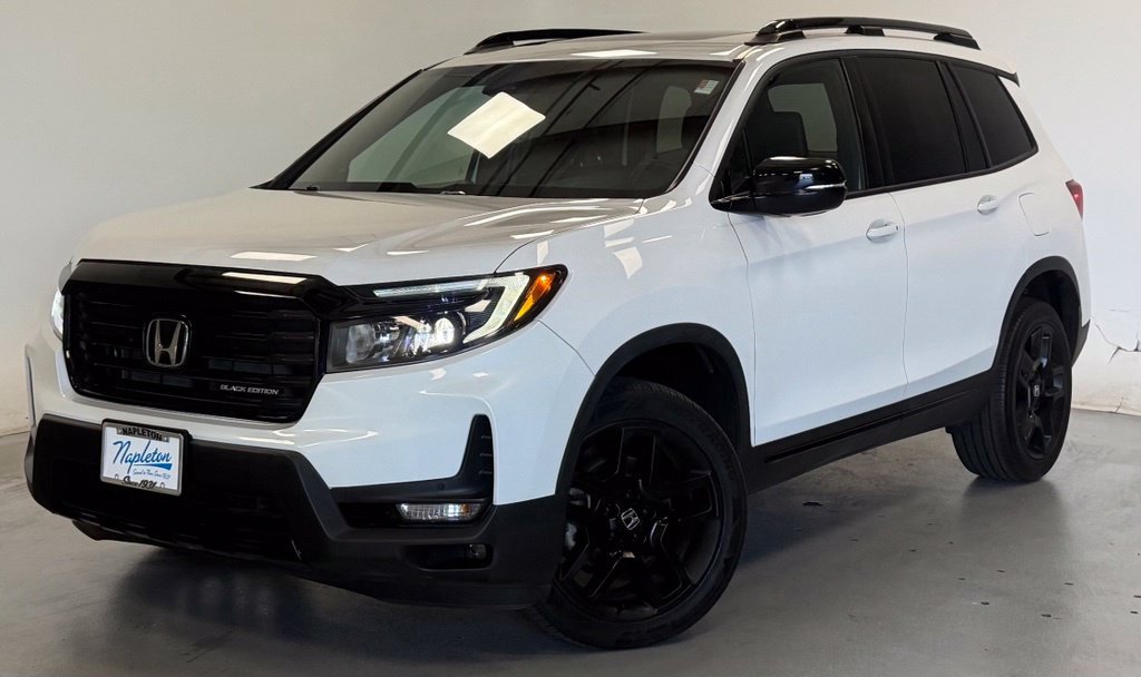 Used 2024 Honda Passport Black Edition image 1