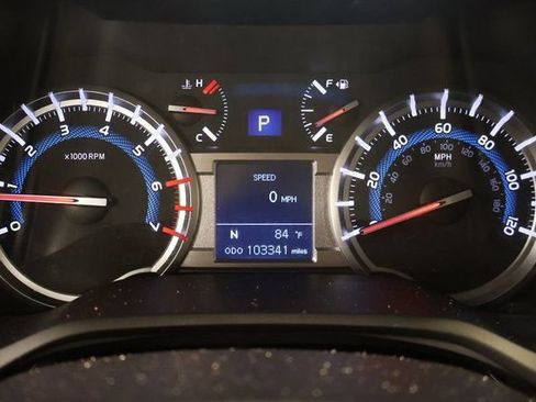 Used 2018 Toyota 4Runner SR5 Premium RWD image 17