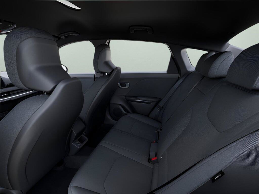 New 2026 Kia K4 FWD image 18