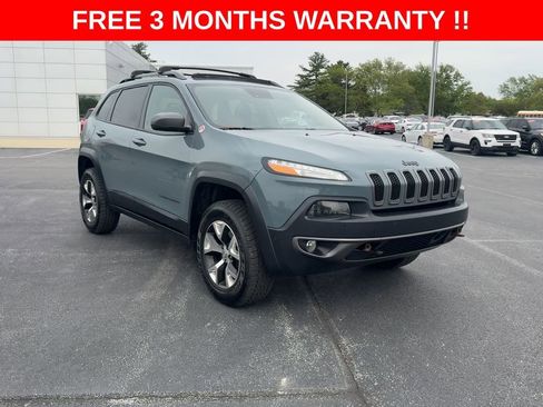 Used 2014 Jeep Cherokee Trailhawk w/ Technology Group AWD/4WD image 2