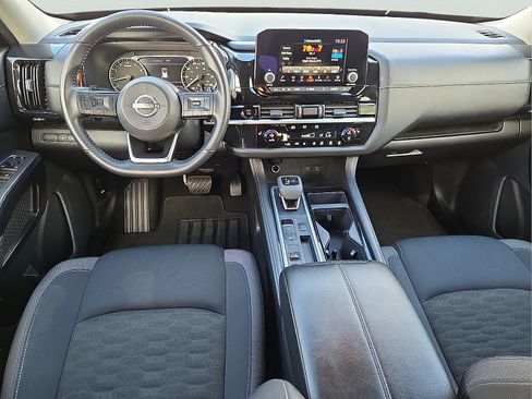 Used 2025 Nissan Pathfinder SV FWD image 12