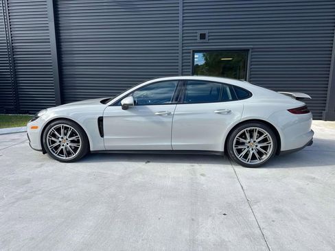 Certified 2018 Porsche Panamera 4 AWD/4WD image 2