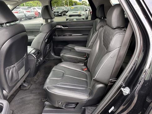 Used 2024 Hyundai Palisade Limited AWD/4WD image 14